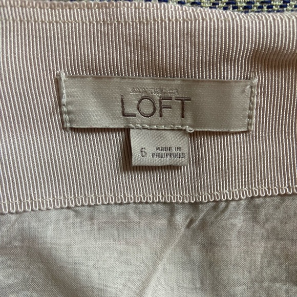 Like new Loft skirt - Picture 2 of 4